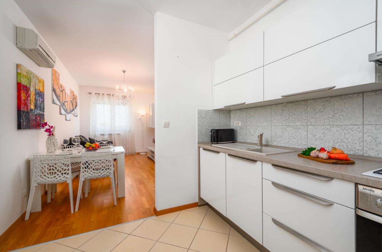 Aureo Apartment Pula Center מראה חיצוני תמונה