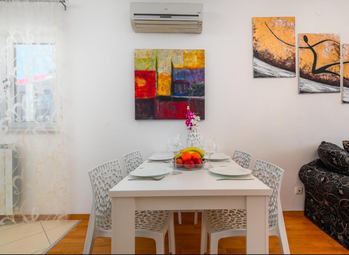 Aureo Apartment Pula Center מראה חיצוני תמונה