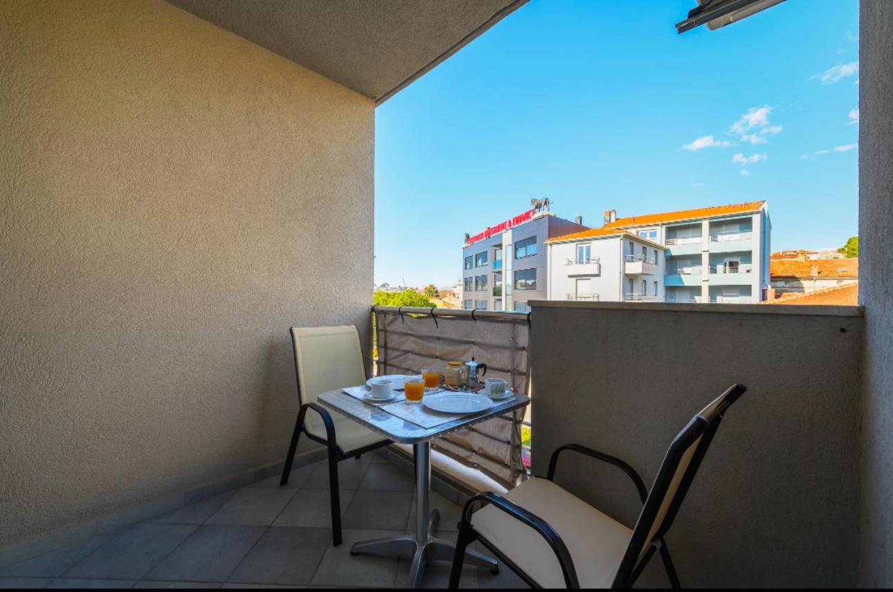 Aureo Apartment Pula Center מראה חיצוני תמונה