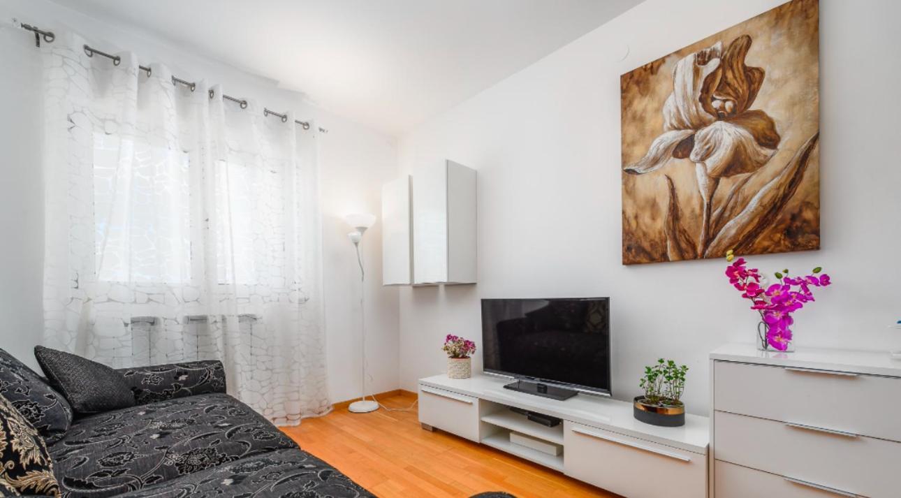 Aureo Apartment Pula Center מראה חיצוני תמונה
