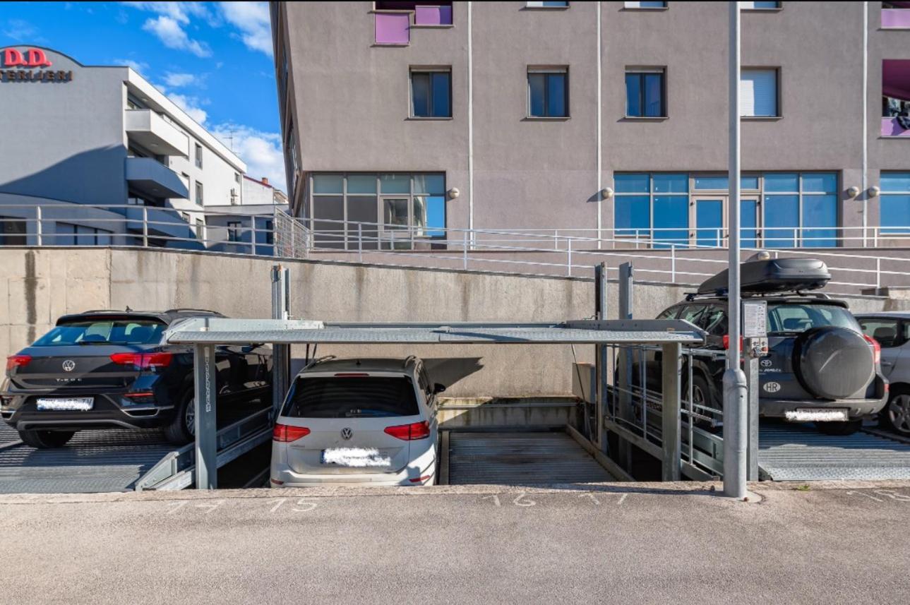 Aureo Apartment Pula Center מראה חיצוני תמונה